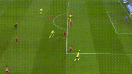 场最接近破, 差距一目了 场最接近破, 差距一目了